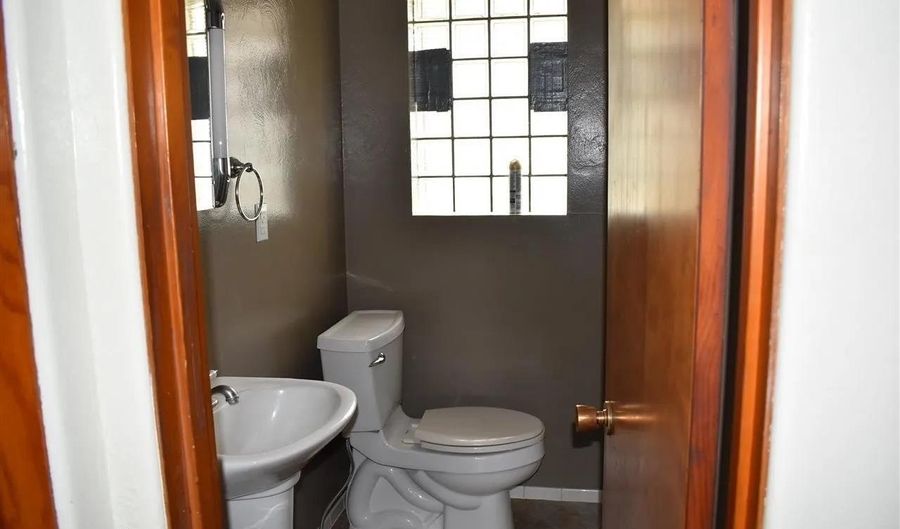 919 EMERSON, Alliance, NE 69301 - 3 Beds, 2 Bath