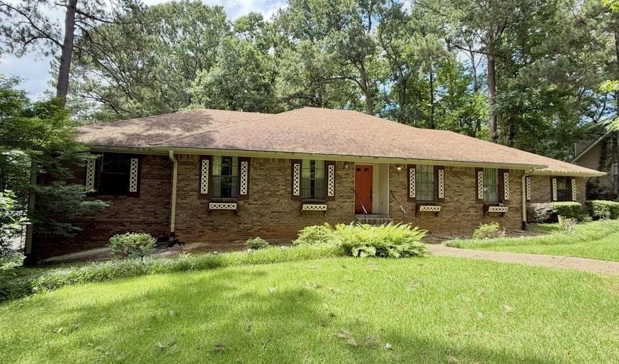 10 Ivy Cir, Arkadelphia, AR 71923 - 6 Beds, 3 Bath