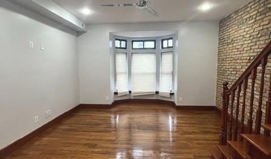 914 WHITELOCK St, Baltimore, MD 21217 - 4 Beds, 4 Bath