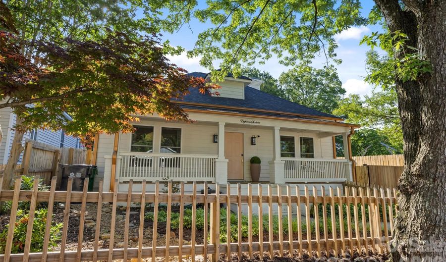 1816 Umstead St, Charlotte, NC 28205 - 3 Beds, 2 Bath