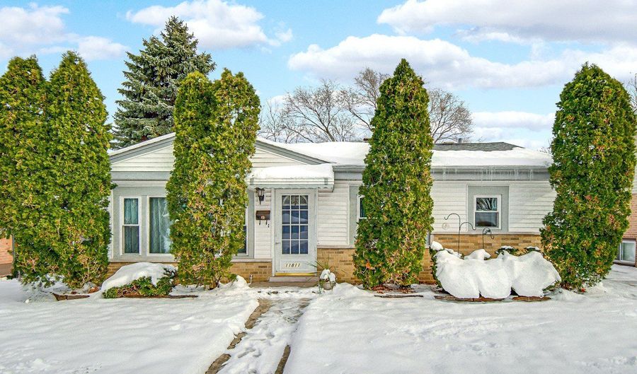 11811 S Tripp Ave, Alsip, IL 60803 - 3 Beds, 2 Bath