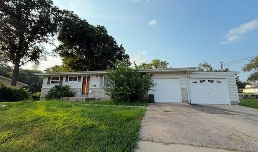 1532 Kingsway Dr, Arnold, MO 63010 - 3 Beds, 1 Bath