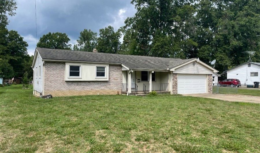 112 Benton St, Austintown, OH 44515 - 3 Beds, 2 Bath