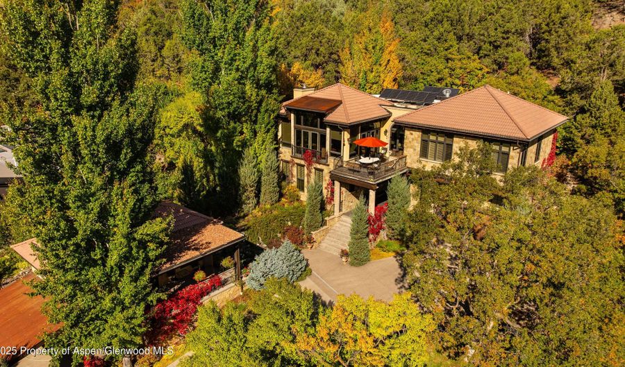 128 120 W Hillside Dr, Basalt, CO 81621 - 4 Beds, 4 Bath