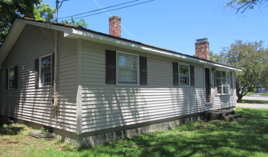 29 Hutchinson Dr, Augusta, ME 04330 - 3 Beds, 1 Bath