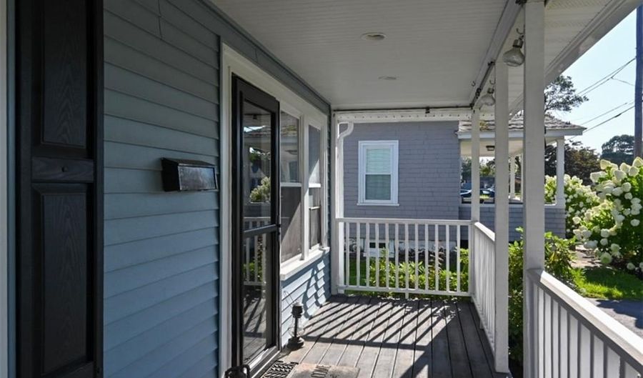 122 Leigh St, Warwick, RI 02889 - 3 Beds, 2 Bath