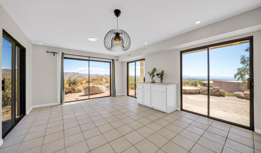 11602 E Manana Rd, Cave Creek, AZ 85331 - 3 Beds, 4 Bath