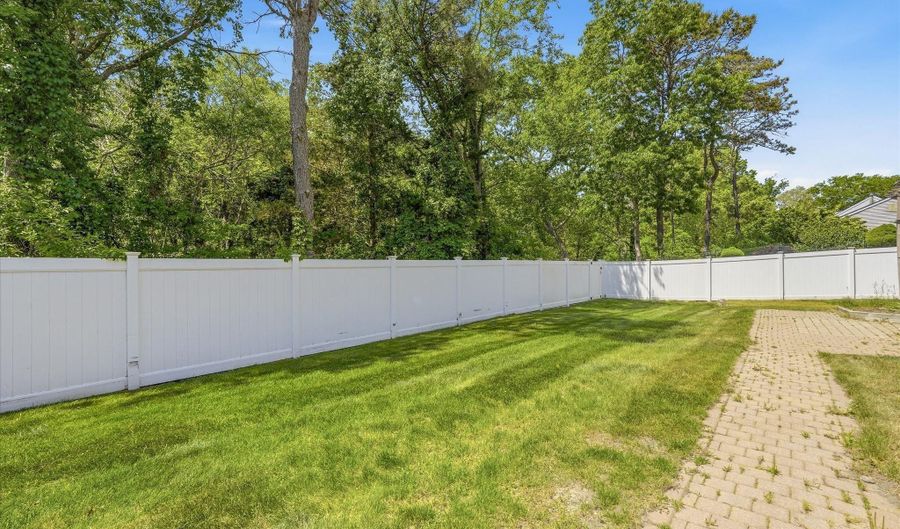 37 Spruce Cir S, Barnegat, NJ 08005 - 3 Beds, 3 Bath