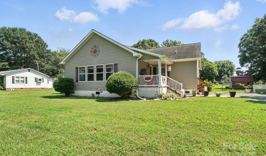 29636 Lakeside Dr, Albemarle, NC 28001 - 3 Beds, 2 Bath
