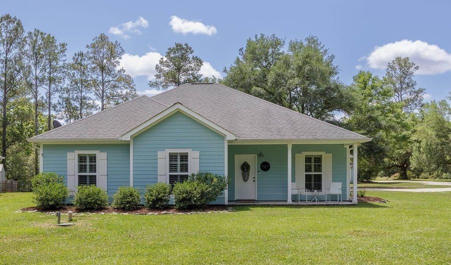 73100 John Dr, Abita Springs, LA 70420 - 3 Beds, 2 Bath