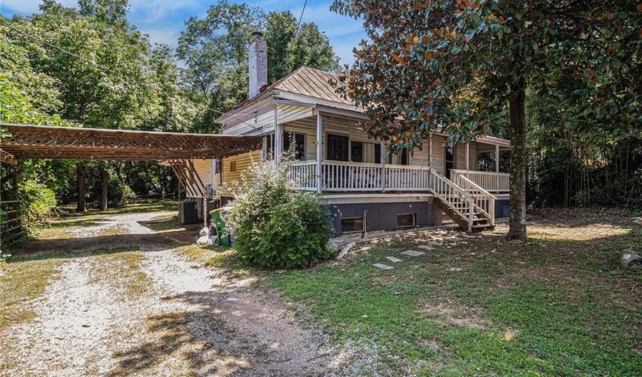 1455 Broad St, Athens, GA 30601 - 5 Beds, 3 Bath