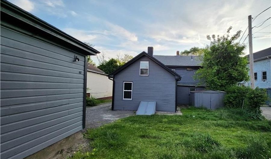 415 Broad St, Cumberland, RI 02864 - 4 Beds, 2 Bath