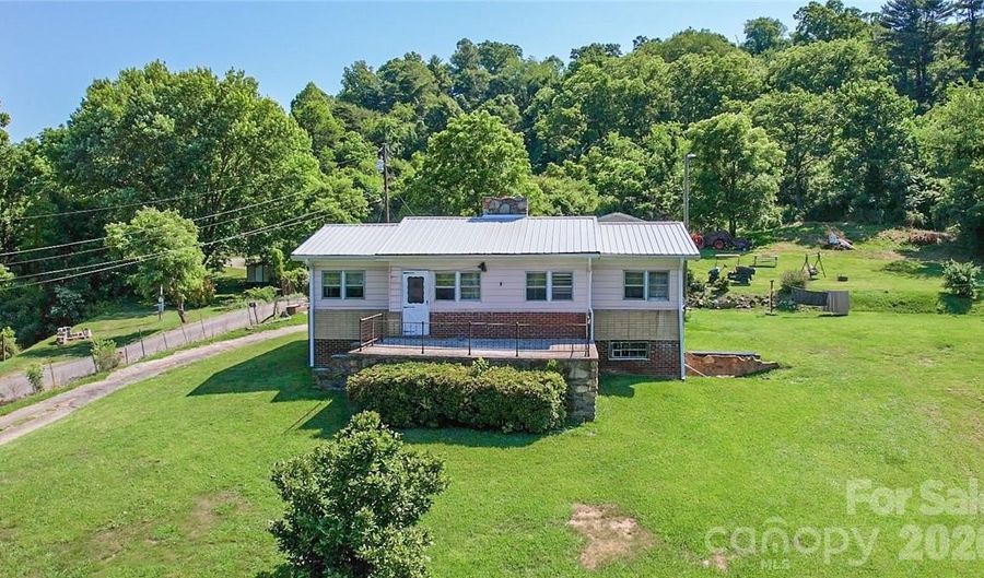 415 Weaverville Rd 59 1/2 Pt 59 & Pt 60, Asheville, NC 28804 - 0 Beds, 1 Bath