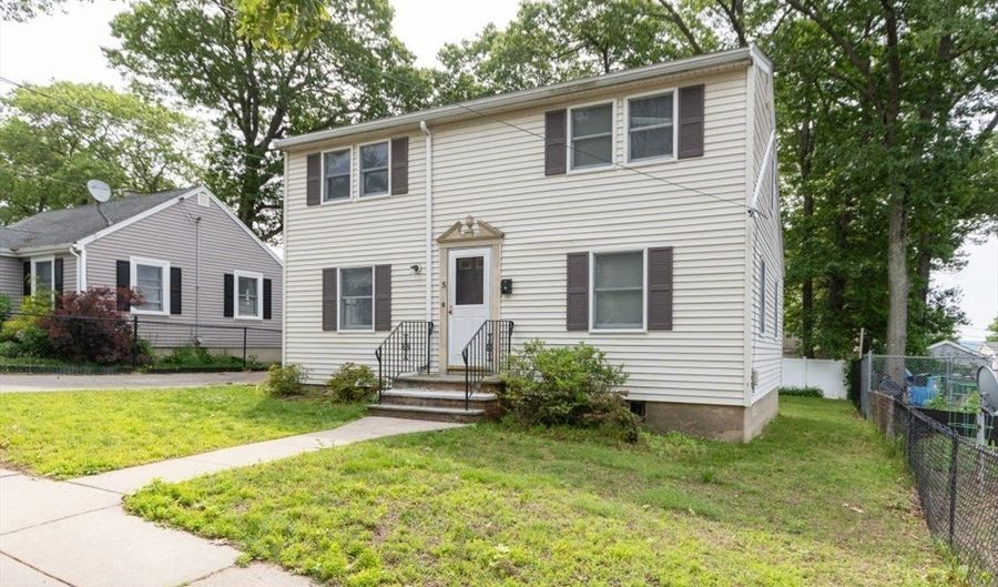5 Macdonald St 1, Boston, MA 02136 - 3 Beds, 1 Bath