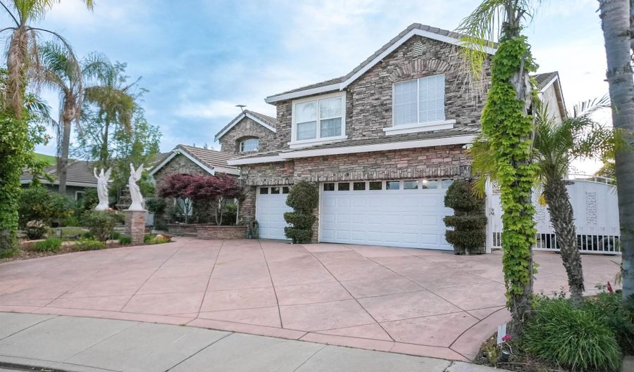 5230 E Henderson Ct, Antioch, CA 94531 - 7 Beds, 4 Bath