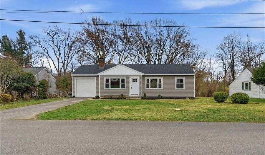 63 Indian Rd, East Providence, RI 02915 - 3 Beds, 1 Bath