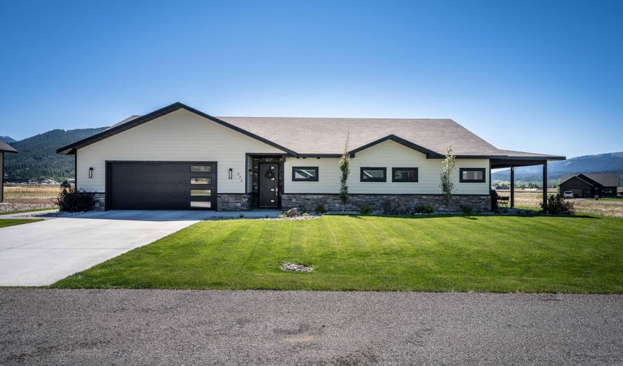 225 SWEETGRASS Trl, Alpine, WY 83128 - 3 Beds, 3 Bath
