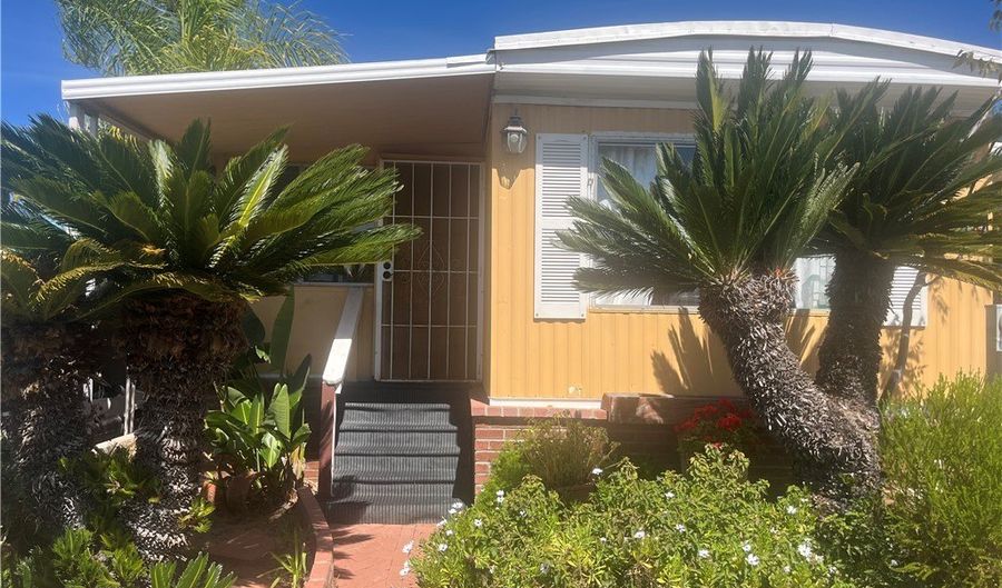 1120 E Mission Rd 20, Fallbrook, CA 92028 - 1 Beds, 1 Bath