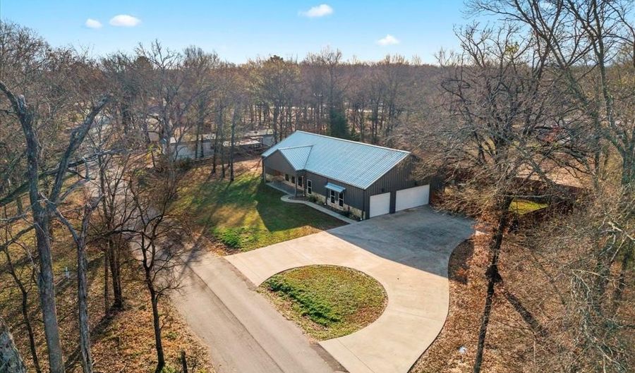 239 County Road 1516, Alba, TX 75410 - 2 Beds, 2 Bath