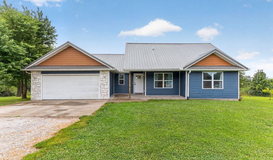 21005 Lawrence 2074, Ash Grove, MO 65604 - 4 Beds, 3 Bath