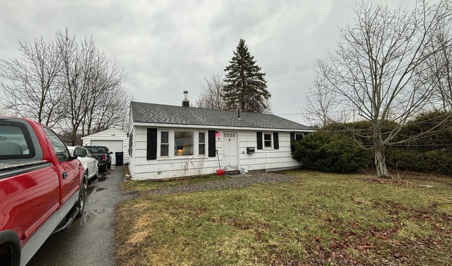 9 Roger St, Bangor, ME 04401 - 3 Beds, 1 Bath