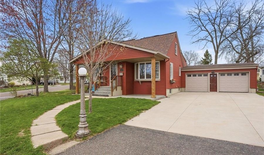 216 Lake St, Amery, WI 54001 - 3 Beds, 3 Bath