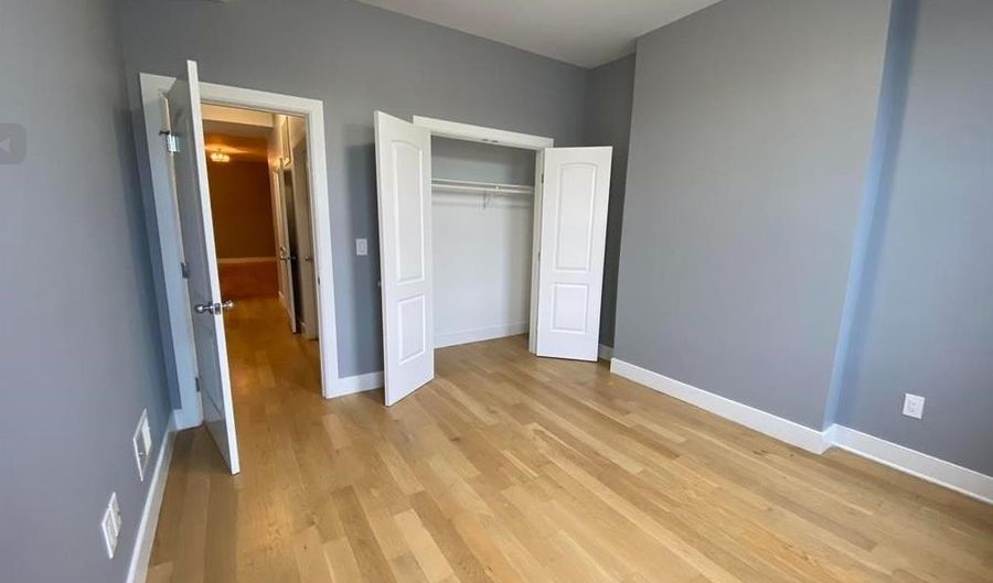 698 BROADWAY 3, Bayonne, NJ 07002 - 2 Beds, 2 Bath