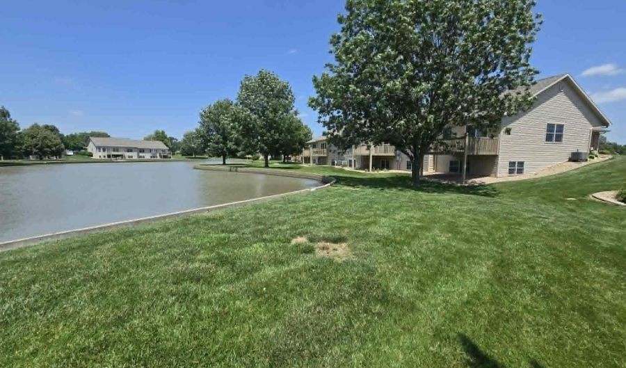 613 Springview Cir, Beatrice, NE 68310 - 3 Beds, 3 Bath
