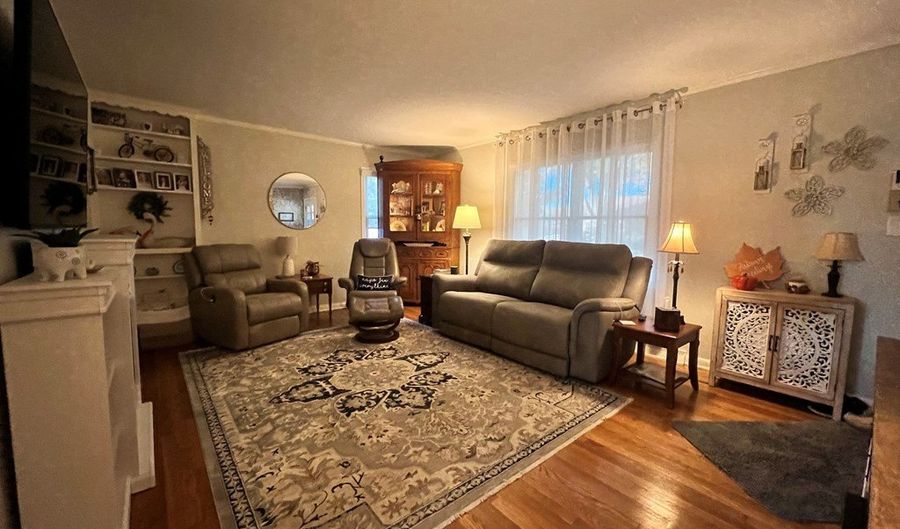 151 Steele Ave, Ashland, OH 44805 - 4 Beds, 2 Bath