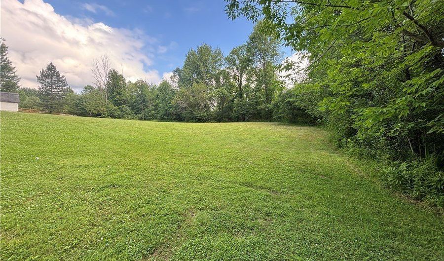 385 Cochran Rd, Aurora, OH 44202 - 4 Beds, 4 Bath