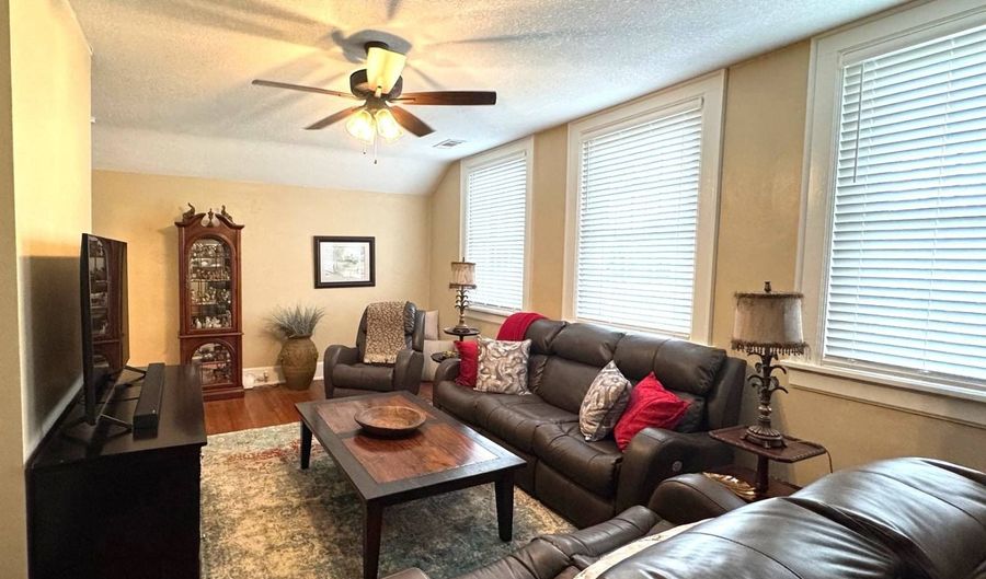 621 CHURCH St, Andalusia, AL 36420 - 4 Beds, 3 Bath