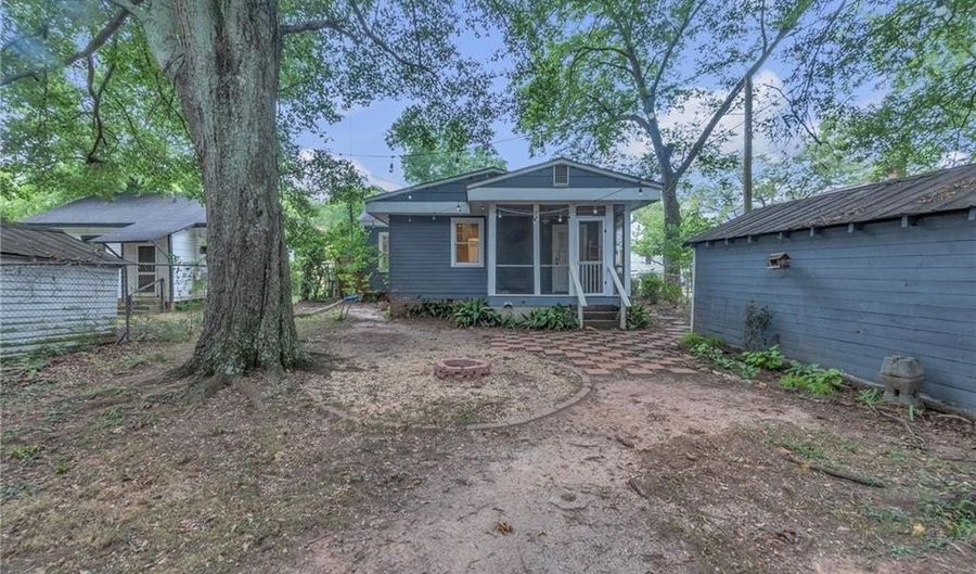 805 S Manning St, Anderson, SC 29621 - 3 Beds, 2 Bath