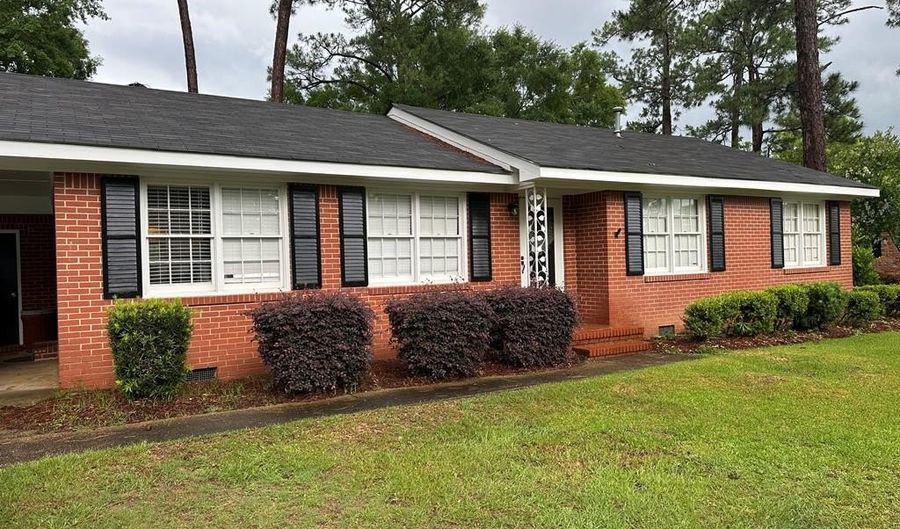 2308 Doncaster Dr, Albany, GA 31707 - 3 Beds, 2 Bath