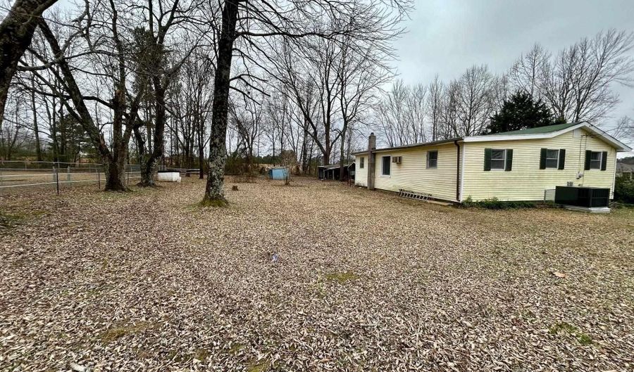 18014 E Limestone Rd, Athens, AL 35613 - 4 Beds, 1 Bath