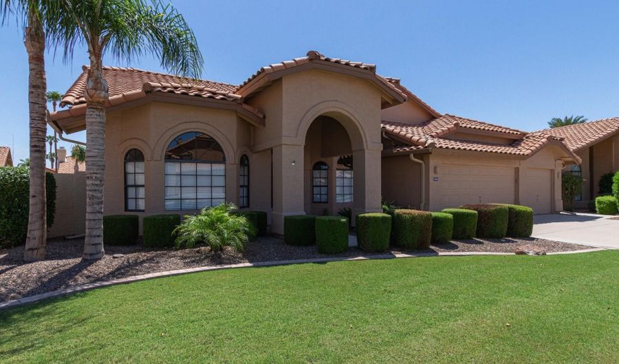 1585 W HONEYSUCKLE Ln, Chandler, AZ 85248 - 4 Beds, 2 Bath
