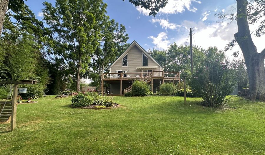 10 Greenbrier Dr, Alderson, WV 24910 - 2 Beds, 2 Bath