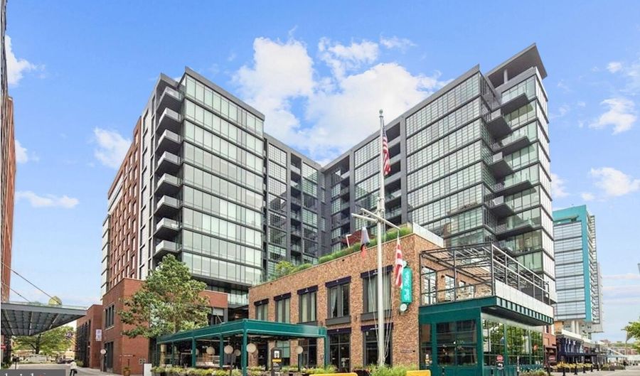 45 SUTTON Sq SW 1006, Washington, DC 20024 - 2 Beds, 2 Bath