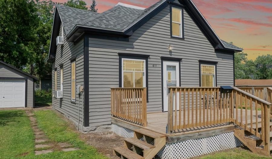 411 N 6th St, Beresford, SD 57004 - 3 Beds, 1 Bath