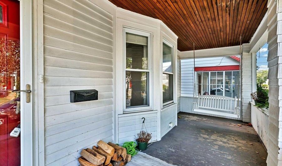 24 Summit Ave, Albany, NY 12209 - 4 Beds, 2 Bath