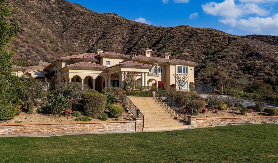 475 W 26th St, Upland, CA 91784 - 6 Beds, 10 Bath