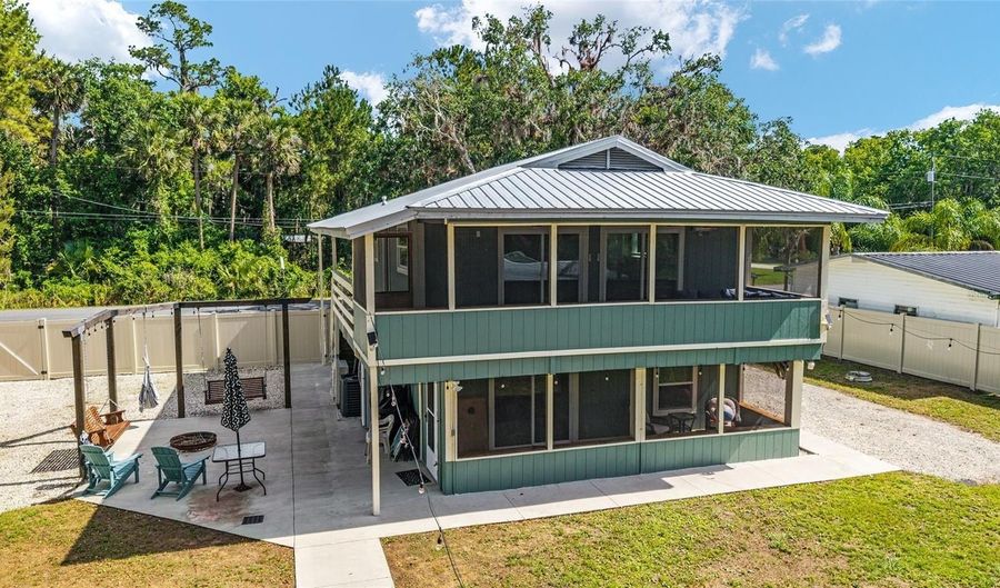 24628 FOX Rd, Astor, FL 32102 - 4 Beds, 2 Bath