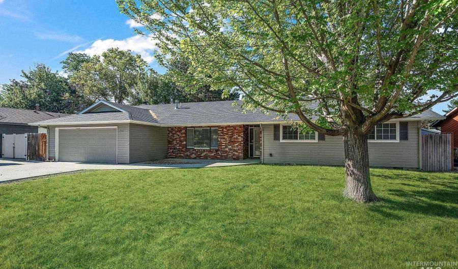 7365 W Snohomish St, Boise, ID 83709 - 3 Beds, 2 Bath
