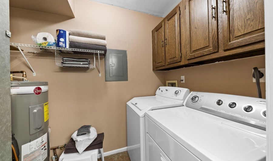 516 Wellington Pl, Aberdeen, NJ 07747 - 1 Beds, 1 Bath