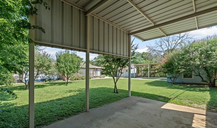 106 Oakwood Dr, Keene, TX 76059 - 4 Beds, 2 Bath