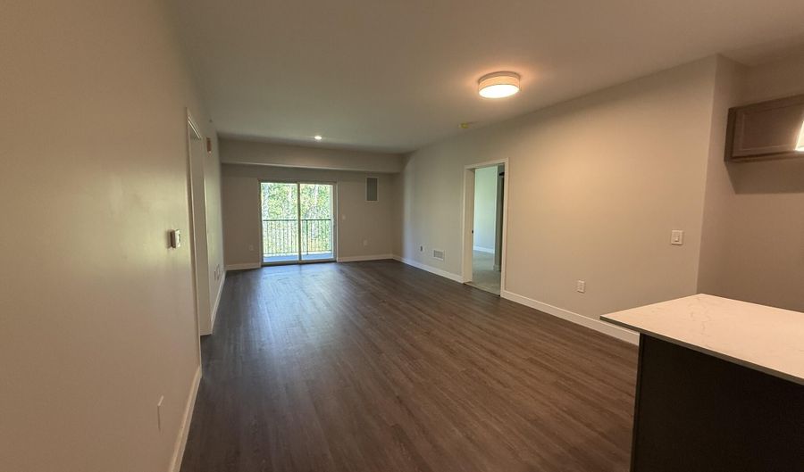 2645 Burton Road Unit Bld 4 Bld 4, Ann Arbor, MI 48104 - 2 Beds, 2 Bath