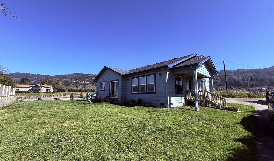 98557 WOODRIFF Ln, Brookings, OR 97415 - 3 Beds, 2 Bath