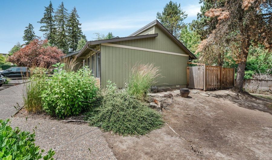 9020 SW 130TH Ave, Beaverton, OR 97008 - 2 Beds, 2 Bath