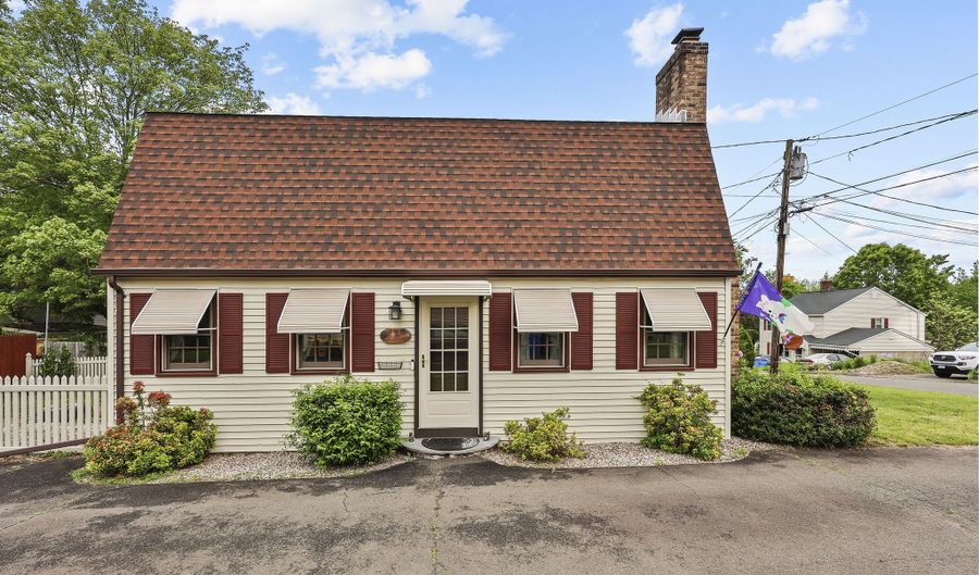 30 Hawthorne St, Bristol, CT 06010 - 3 Beds, 2 Bath