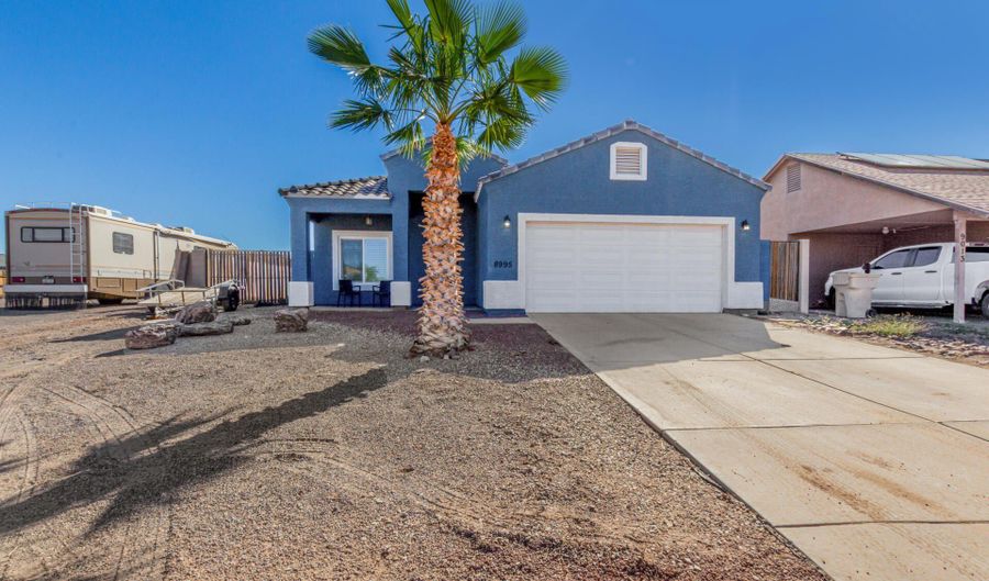 8995 W ONEIDA Dr, Arizona City, AZ 85123 - 3 Beds, 2 Bath