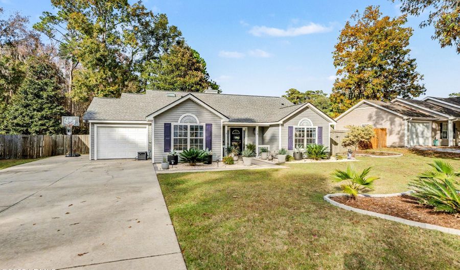 18 Ardmore Ave, Beaufort, SC 29907 - 4 Beds, 2 Bath